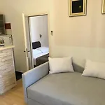 Gloria