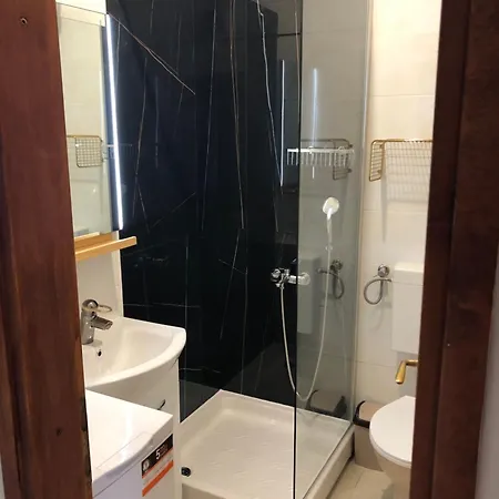 Gloria * 布罗达里卡