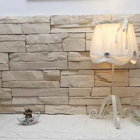 Gloria 布罗达里卡