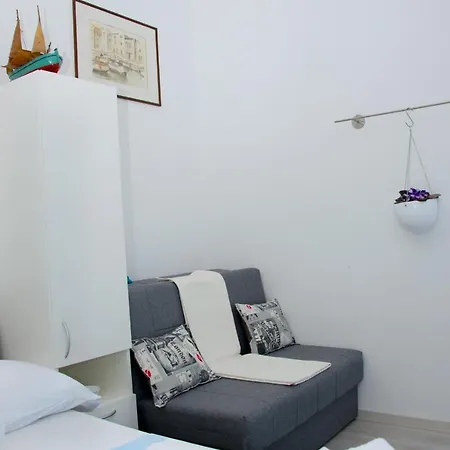 Apartment Gloria *