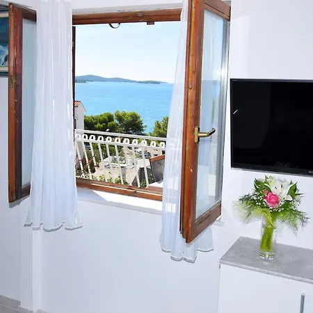 Gloria Apartment