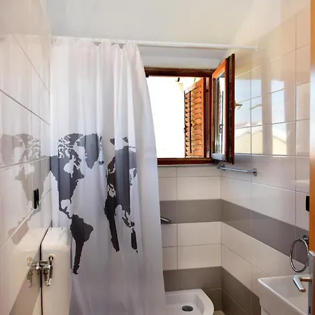 Gloria Apartment