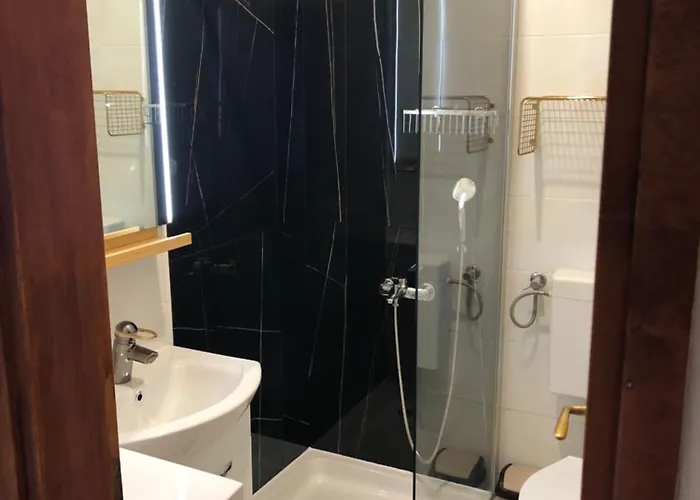 Gloria * Brodarica (Sibenik-Knin)